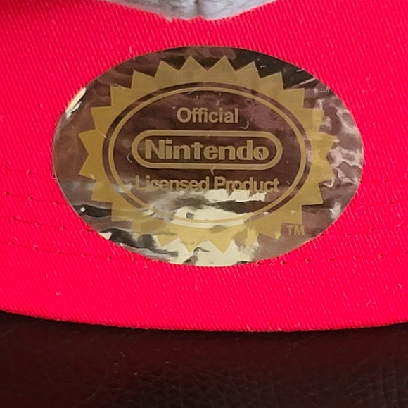 Nintendo Super Mario Red/White Mario Snapback Hat - Picture 3 of 11